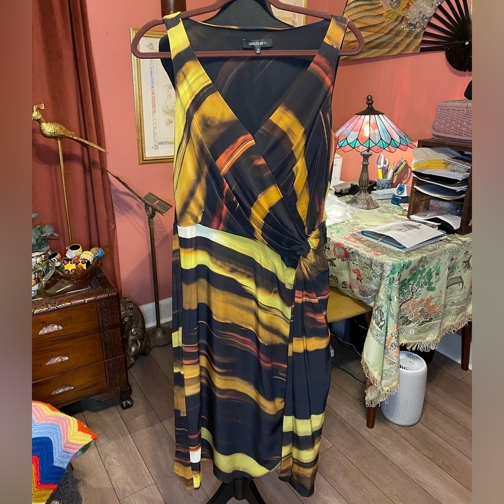 Lafayette 148 New York Silk dress w/ black yellow & orange abstract stripe print